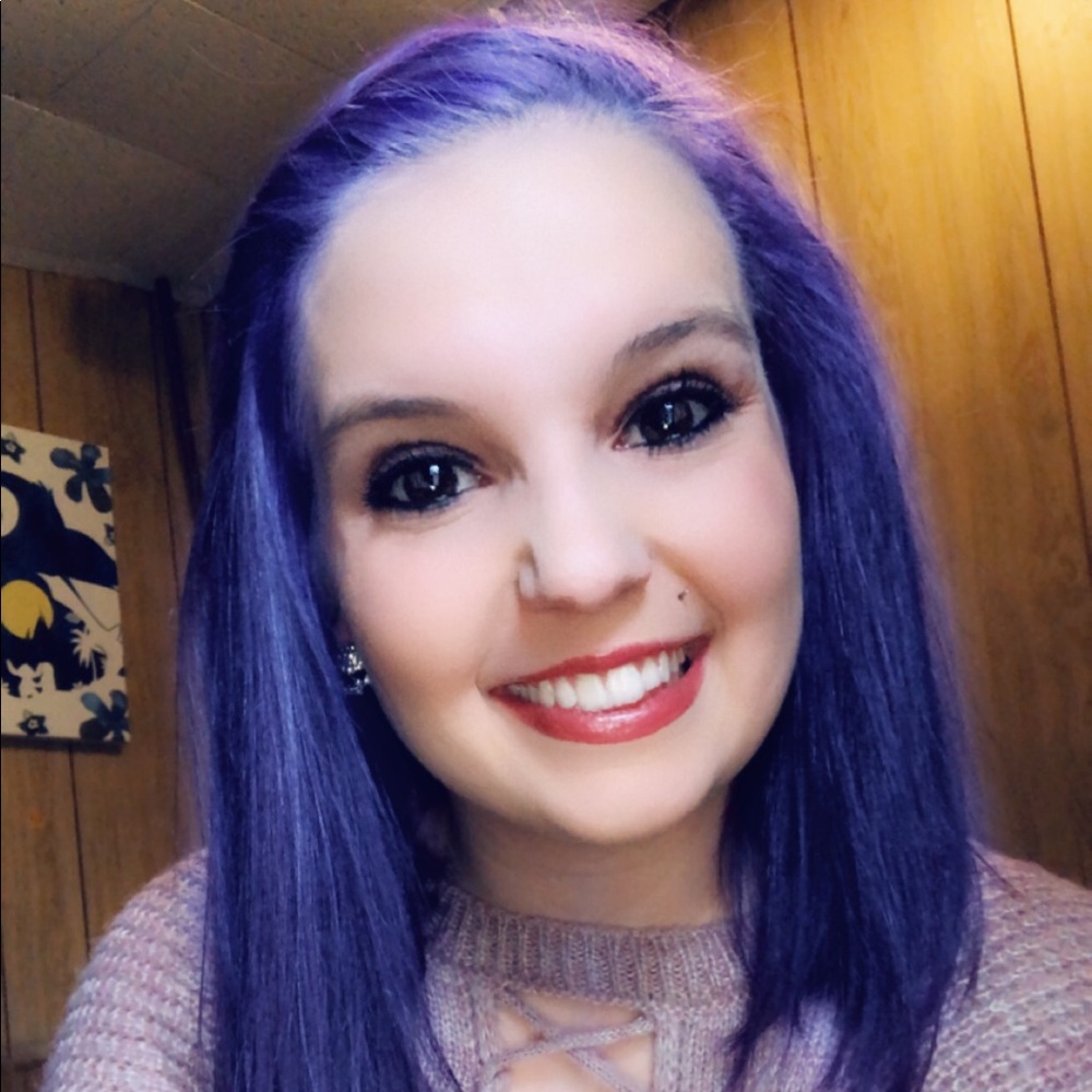 Meet your Posher, Leah